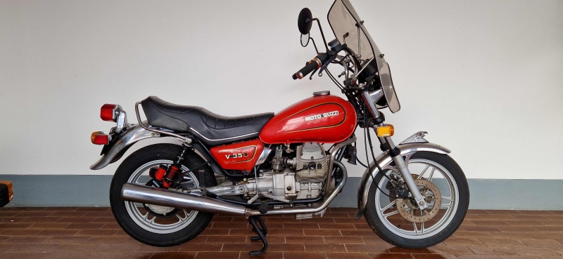 V35 CUSTOM Classic